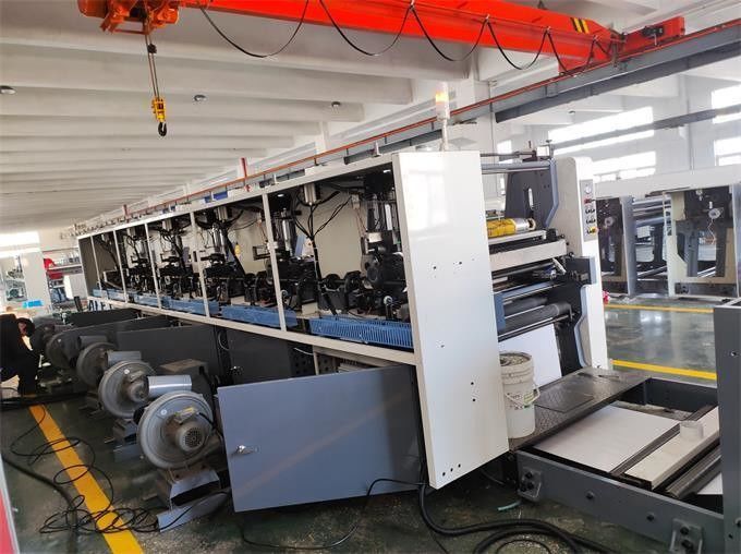 PLC 제어 플렉소 프린팅 머신 다이-컷 반복 286-1200mm와 높은 효율성